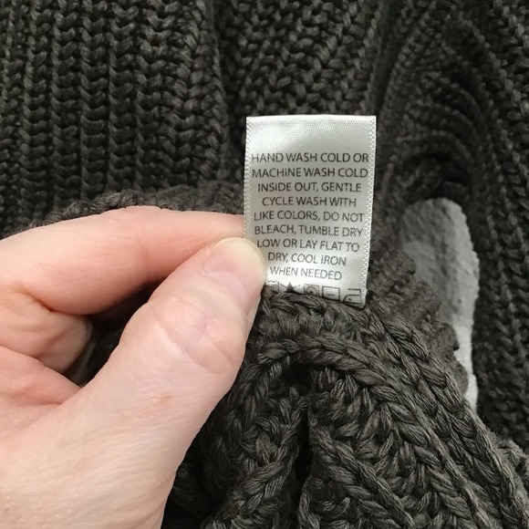 NWT It Is Well L.A. Chunky Knit Pullover Sweater Dark Olive Sz L Minimalist Cozy - Picture 7 of 8